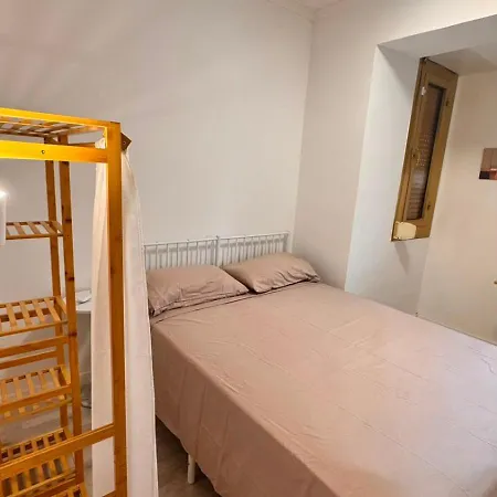 Thessa Guest house *